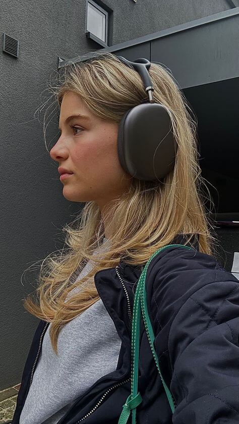 P9 Wireless Bluetooth Headphones – Deep Bass & Long Battery Life -  Get deals pk